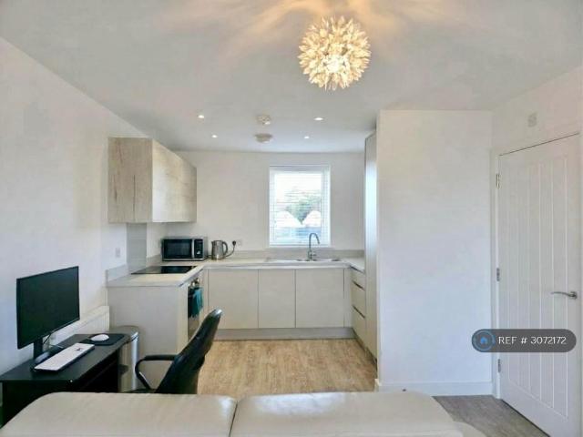 Newhall, Harlow, CM17 2 bed flat to rent £1,600 pcm £369 pw