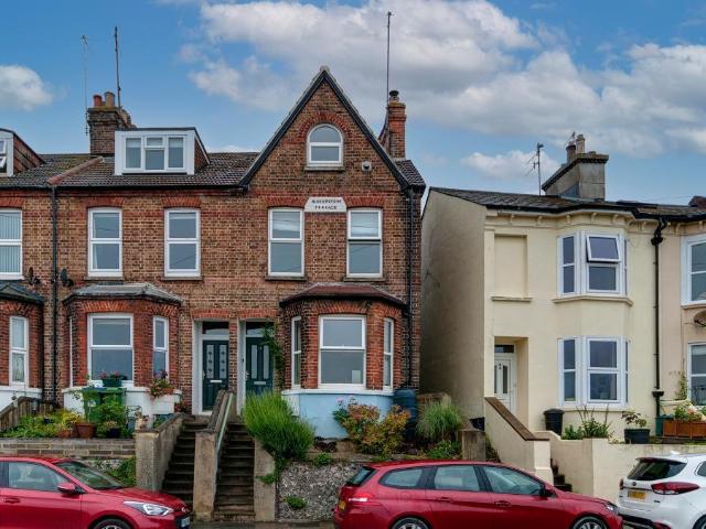 Newhaven BN9 3 bed house to rent £1,750 pcm £404 pw
