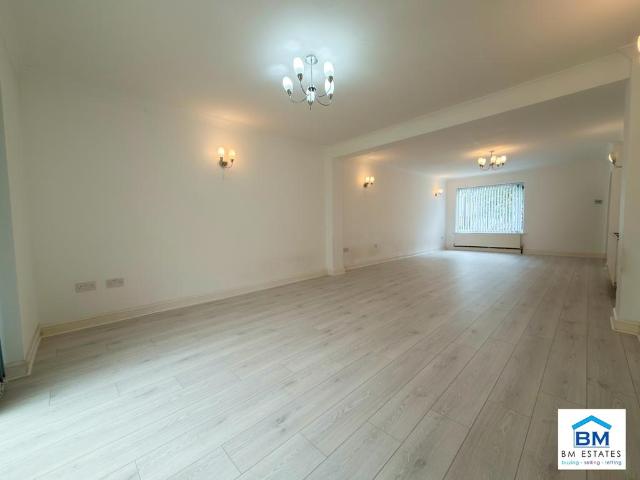 Newhaven Road, Leicester LE5 4 bed detached house to rent £1,850 pcm £427 pw