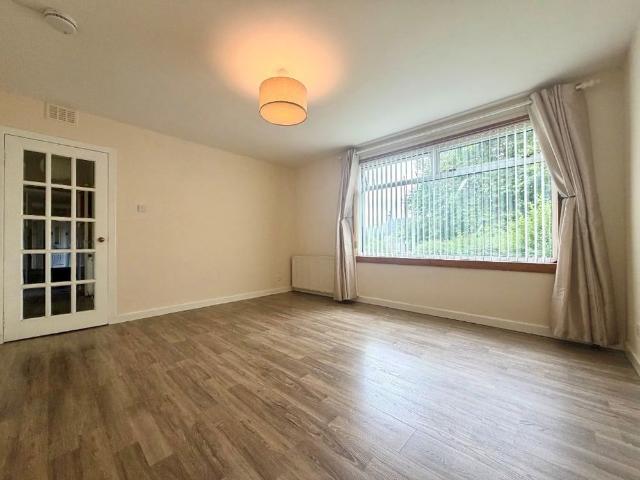 Newhouse, Stirling, Stirling Town, FK8 2AA