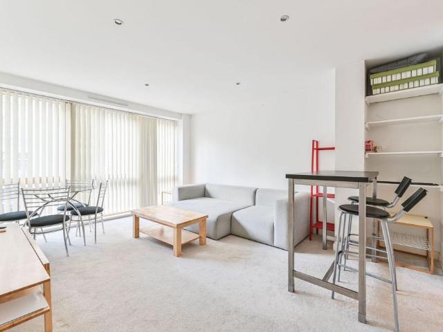 Newington Causeway, Elephant and. 2 bed flat to rent £4,500 pcm £1,038 pw