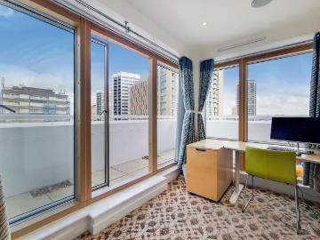 Newington Causeway, Elephant and. 3 bed flat to rent £4,498 pcm £1,038 pw
