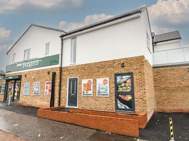 Newington Avenue, Southend On Sea SS2, 2 bed flat to rent, £1,300 pcm | PrimeLocation