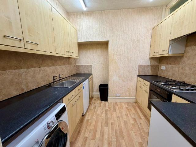 Newland Avenue, Hull HU5, 1 bed flat to rent, £600 pcm | PrimeLocation