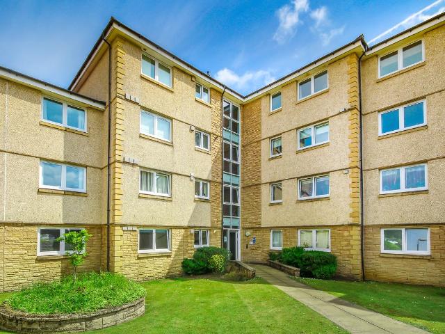Newland Court, Bathgate, West Lothian EH48, 2 bed flat to rent, £895 pcm | PrimeLocation