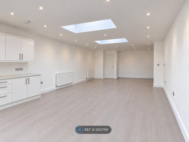 Newlands Close, Wembley HA0, 4 bed detached house to rent, £3,000 pcm | PrimeLocation