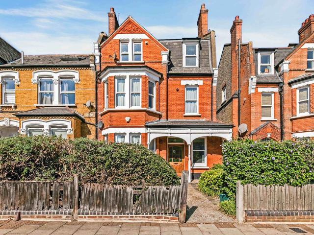 Newlands Park, London SE26, 2 bed flat to rent, £2,000 pcm | PrimeLocation