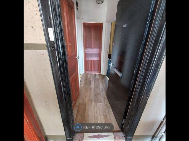 Newlands Road, Glasgow G44, 1 bed flat to rent, £699 pcm | PrimeLocation