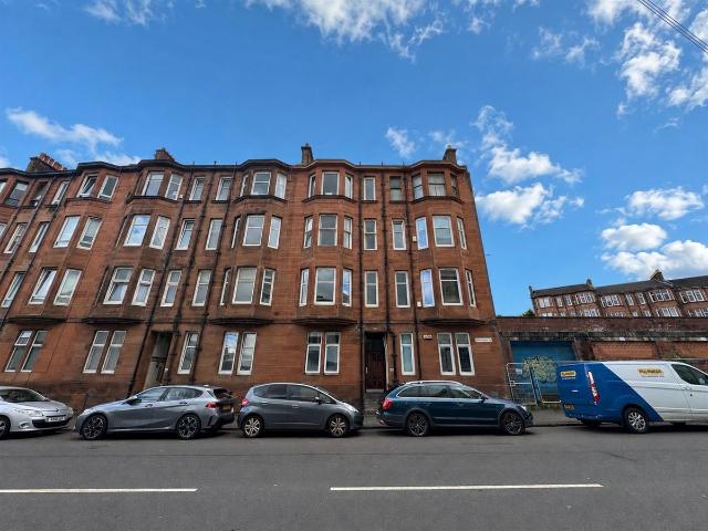 Newlands Road, Glasgow G44, 1 bed flat to rent, £825 pcm | PrimeLocation