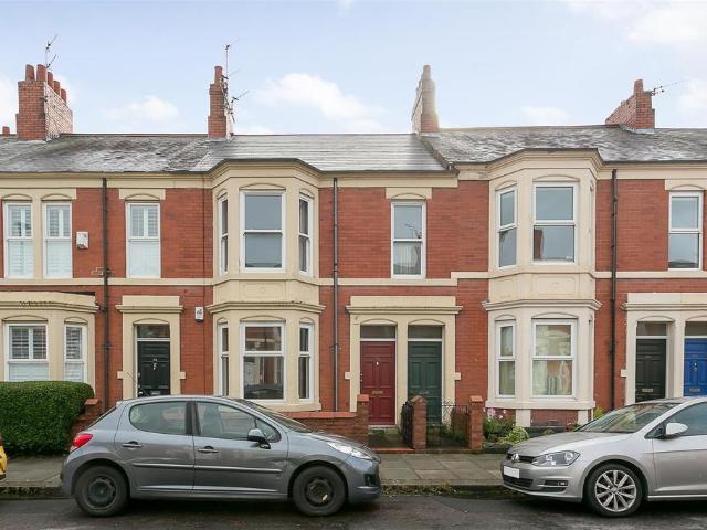Newlands Road, High West Jesmond. 2 bed flat to rent £1,100 pcm £254 pw