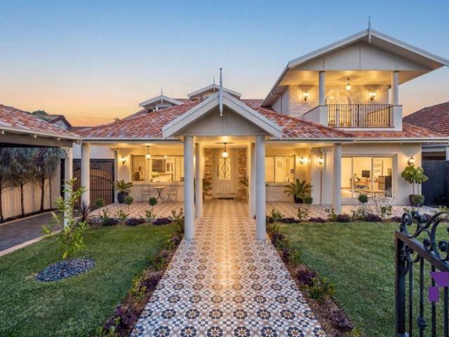 Newley renovated elegant family entertainer set on a 771.4sqm block with inground pool