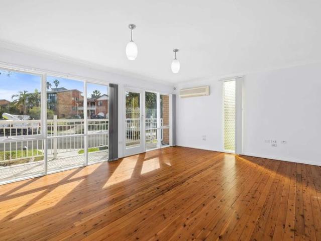 NEWLY UPDATED FAMILY HOME WITH BRAND NEW KITCHEN | SELF CONTAINED GRANNY FLAT AVAILABLE!