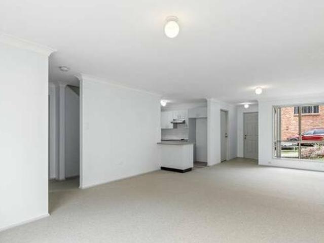 Newly Updated Townhouse in the Heart of Erina