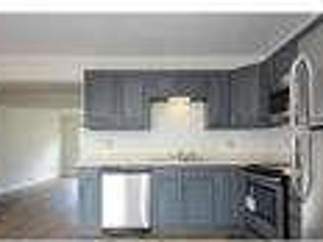 Newly updated 3 bedroom townhouse in Monaca