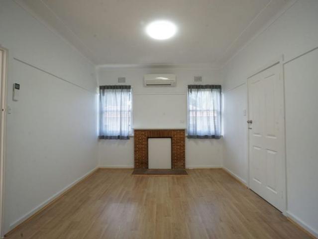 Newly upgrade family house with low maintenance big yard