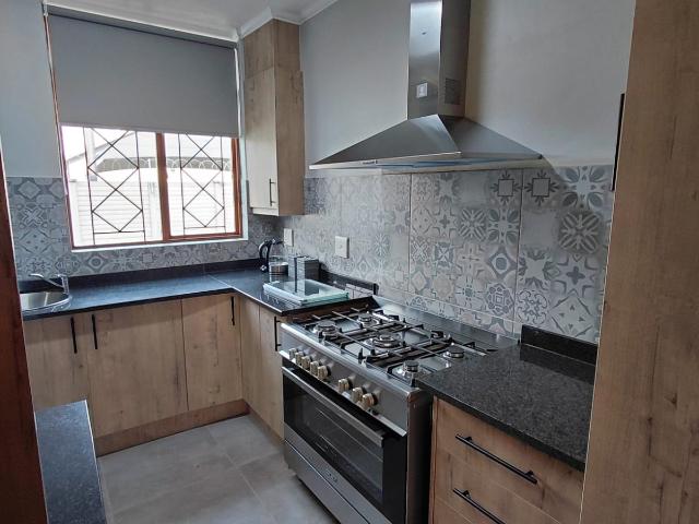 NEWLY UPGRADED DUET TO RENT IN BRANDWAG