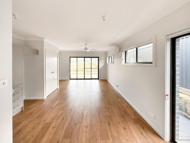 NEWLY BUILT 1 BEDROOM DUPLEX