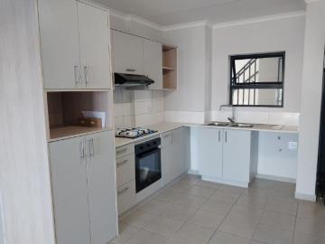 Newly built 1st floor apartment to rent in Langeberg Heights