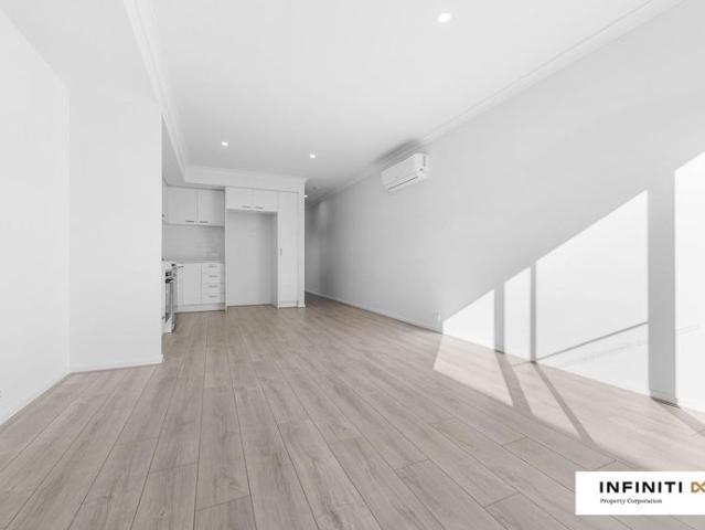 Newly built 2 bed plus study townhouse in MAMBOURIN Estate! Walkable distance to everything!