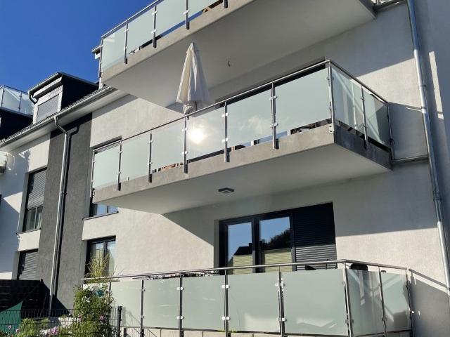 Newly built apartment 4 rooms 111 sqm Furnished, kitchen, 2 bathrooms, balcony all inclusive near Rüninger See