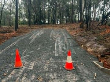Newly cleared, large block in walking distance of Ferry
