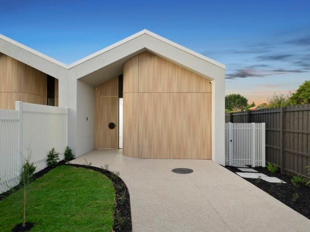 Newly Finished, Single Level, Seamless Northern Flow