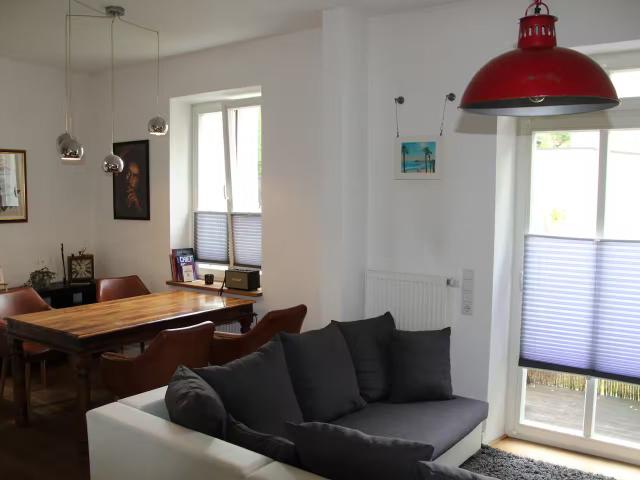 Newly furnished 2.5 room apartment with large balcony
