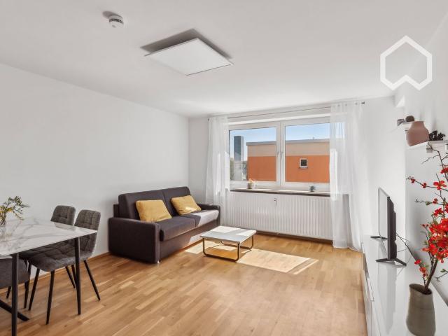 Newly furnished 2 room apartment with plenty of light, Munchen Amsterdam Apartments for Rent