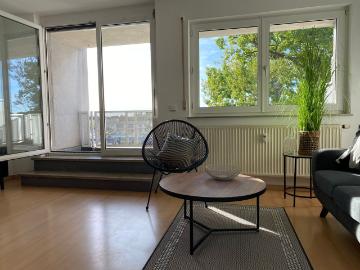 NEWLY Furnished Apartment * Large Roof Terrace * 2 Rooms * 45 qm * 4th Floor with Elevator * Excellent Subway Access*, Nurnberg Amsterdam Apartments for Rent