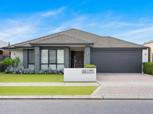 NEWLY NEW STUNNING FAMILY HOME