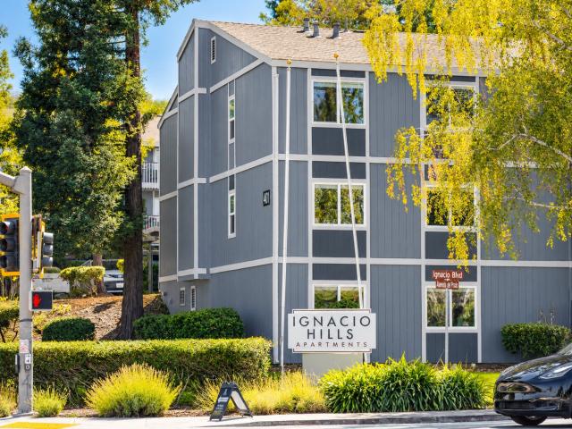 Newly Remodeled 2BR/2BA in Novato | A/C, In Unit Laundry & Pool