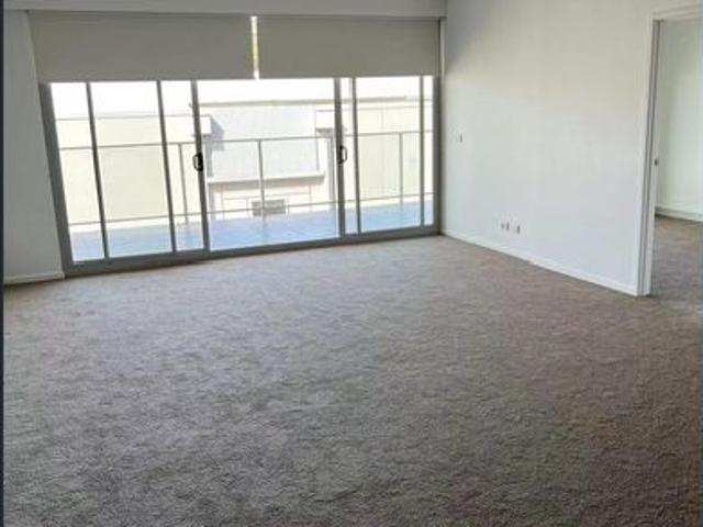 Newly renovated 3 Bedroom Apartment