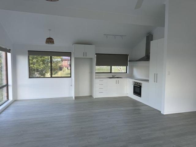 Newly Renovated 3 Bedroom Apartment with Entertainer's Backyard