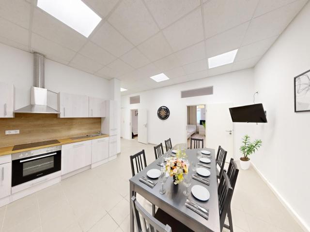 Newly Renovated 3 Bedroom Apartment for Up to 8 People in Leipzig