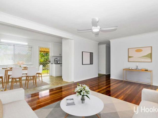 Newly Renovated 3 Bedroom Home with Teenage Retreat $570 per week