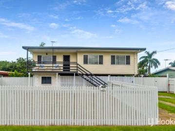Newly Renovated 3 Bedroom Home with Teenage Retreat $570 per week