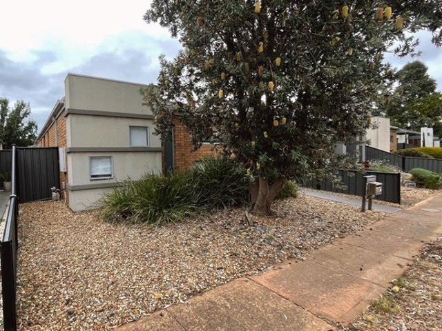 Newly Renovated 3 Bedroom Rental in Point Cook!