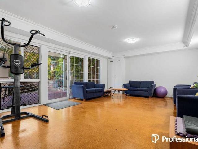 Newly Renovated 3 Bedroom 2 Bathroom apartment in East Perth!