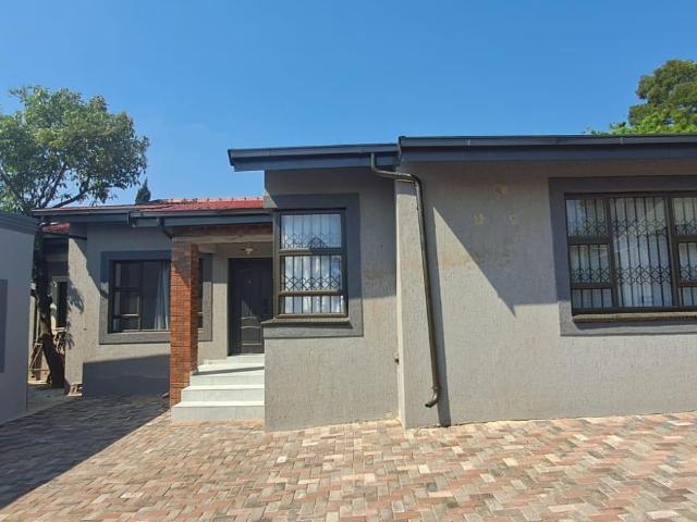 Newly Renovated 3 Bedroom, 2 Bathroom To Rent In Elandspark