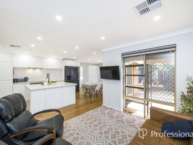 Newly Renovated 3 Bedroom, 2 Bathroom Unit in Kingsley!