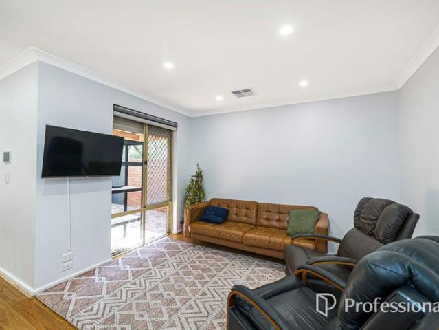 Newly Renovated 3 Bedroom, 2 Bathroom Unit in Kingsley!