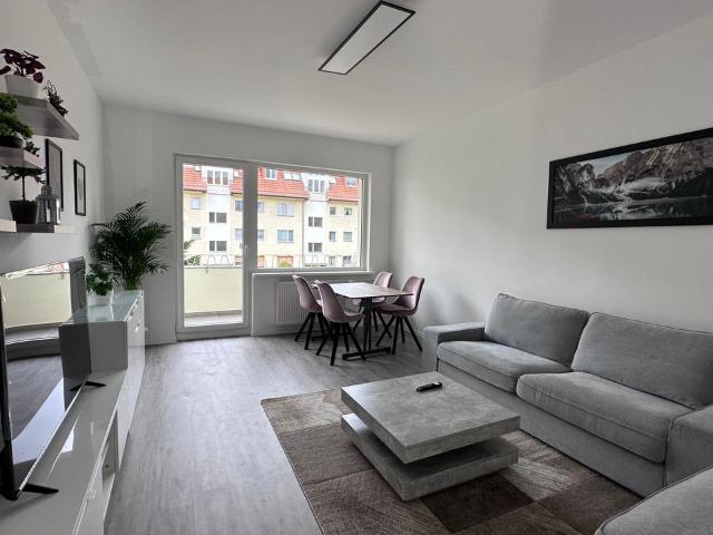 Newly Renovated 3 Room Apartment in Mariendorf, Berlin Amsterdam Apartments for Rent