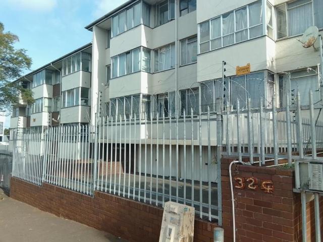 Newly Renovated 1.5 Bedroom Apartment with Lock Up Garage – Moore Road Modern, Convenient & Move In Ready