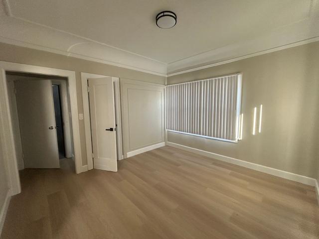 MOVE IN SPECIAL!
