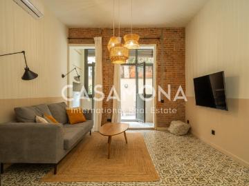 Newly Renovated 1 Bedroom Apartment With a Patio in Gracia
