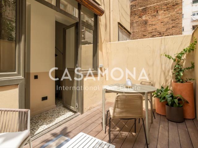 Newly Renovated 1 Bedroom Apartment With a Patio in Gracia
