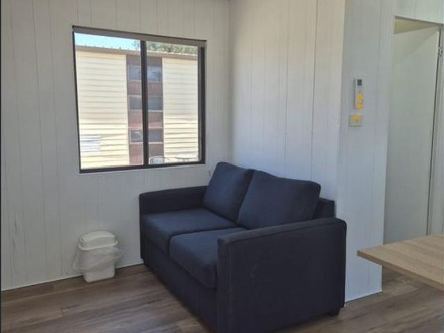 Newly Renovated 1 Bedroom Cabin Water & Gas Included!