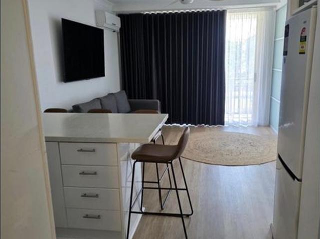 newly renovated 1 bedroom unit
