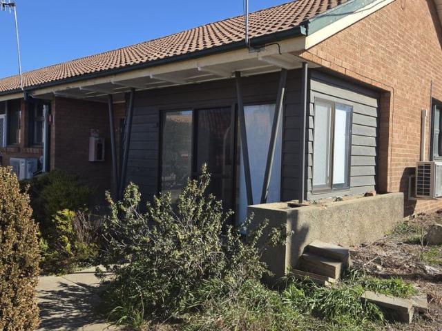Newly renovated 1 bedroom unit