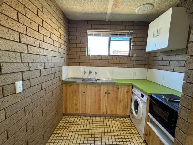 Newly renovated 1 bedroom unit with internet, water and electricity included!